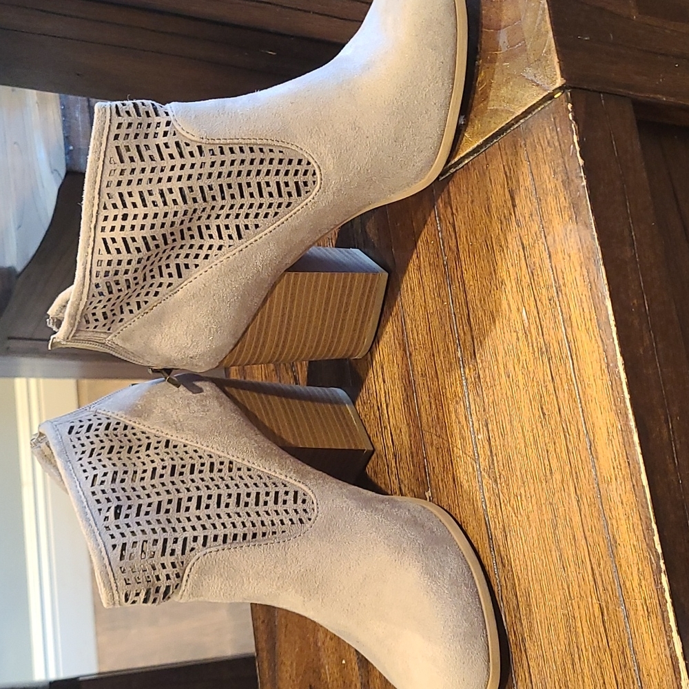 Coconuts By Matisse Tan Booties - image 2